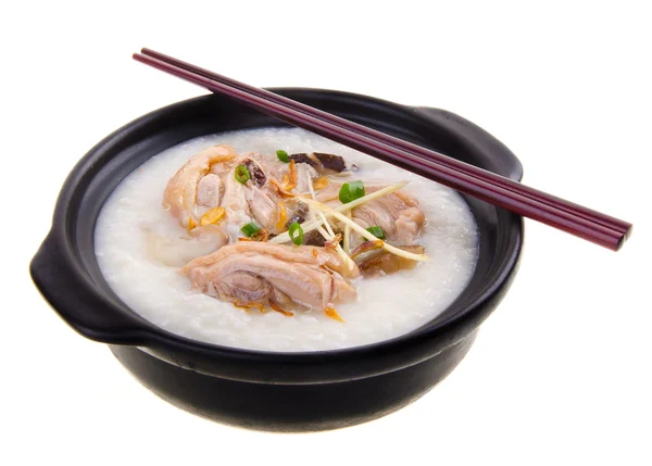 Gachas de arroz de gachas chinas tradicionales servidas en maceta de arcilla — Foto de Stock