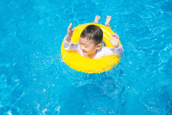 Baby boy Activities on the pool, children swimming — Stock Photo, Image