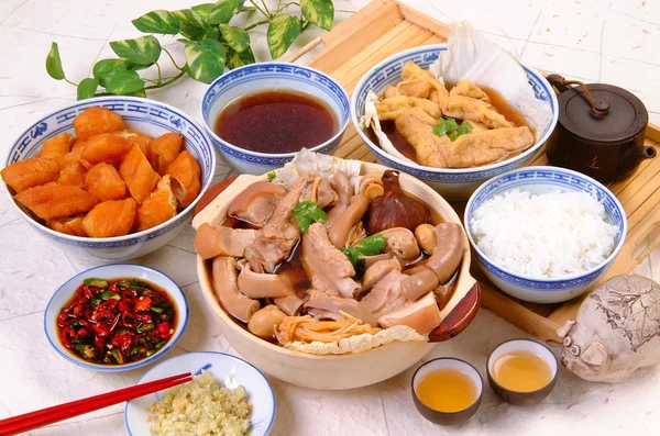 Ba kut teh. Malaysian stew of pork and herbal soup, — Stock Image Ba kut teh. Malaysian stew of pork and herbal soup, Stock Picture