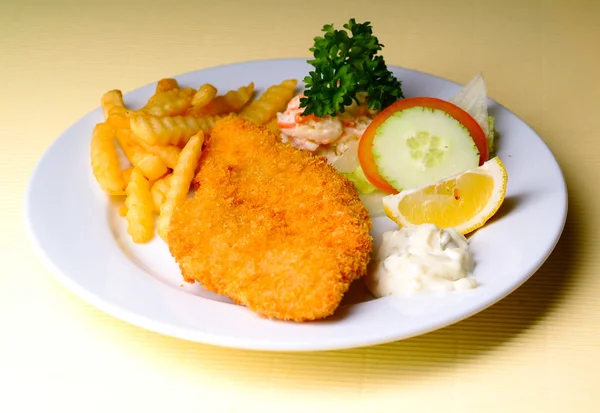 Fish & Chips und Hintergrund — Stockfoto