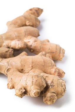 arka planda zencefil kökü