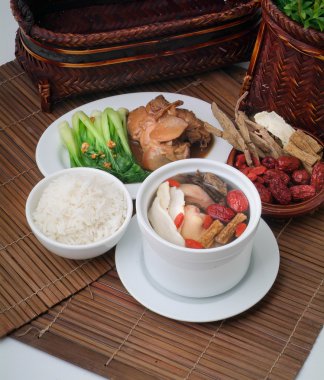 ginseng ile tavuk çorbası