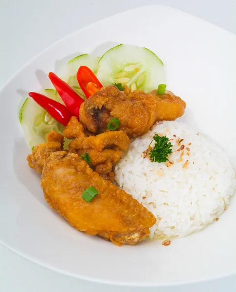 Ayam dengan nasi dan sayuran — Stok Foto