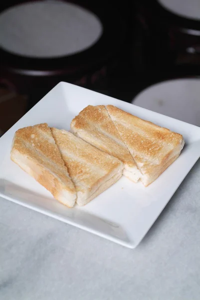 백그라운드에 빵 조각 토스트와 — 스톡 사진
