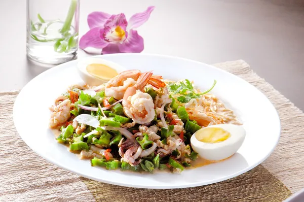 Salat Meeresfrüchte thailändischen Stil — Stockfoto