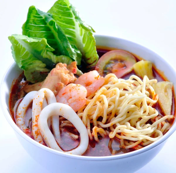 Fideos de langostino - Fideos picantes de comida malaya — Foto de Stock