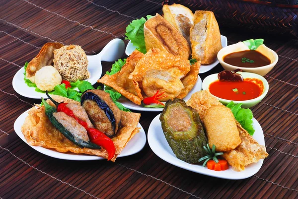 Yong Tau Fu. delicious Asian cuisine of fish paste stuffed — Stock Photo, Image