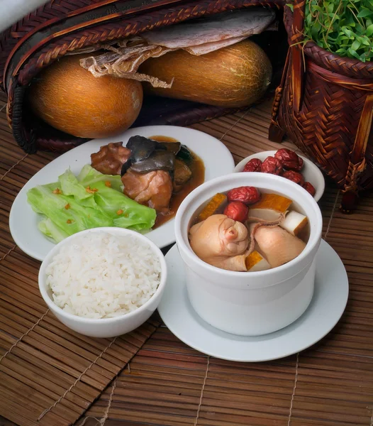 Chicken and herb soup, Chinese food style. — Stock Image Chicken and herb soup, Chinese food style. Stock Picture