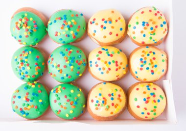 arka planda tatlı mini donut