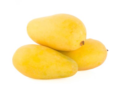 zemin üzerine sarı mango meyve