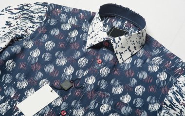 gömlek gülümsemek. erkek gömlek gülümsemek