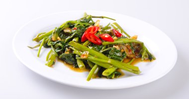 Kang kong. espinaca del agua revuelva frito con belacan