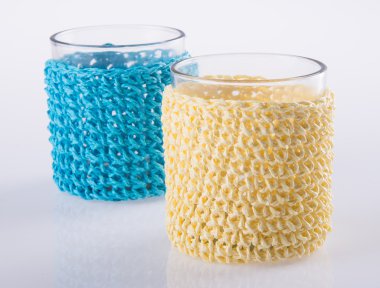 Cam bardak. bir arka plan üzerinde boş bardak kupa