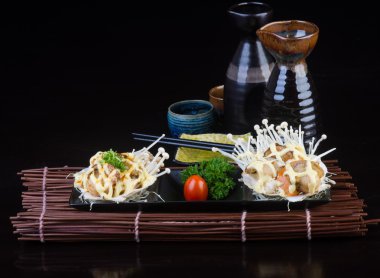 Japon mutfağı. arka planda kabuk balık ızgara