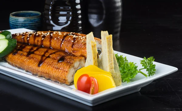 Japanse keuken. Unagi of paling op de achtergrond — Stockfoto