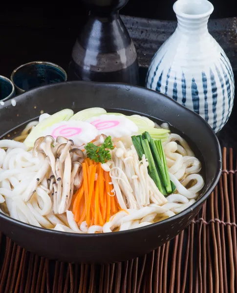 Japán konyha. Udon, a háttérben — Stock Fotó