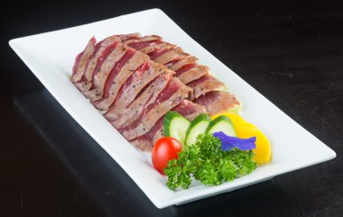 Japon mutfağı. sashimi arka planda