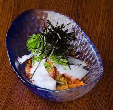 Japon mutfağı. sashimi arka planda