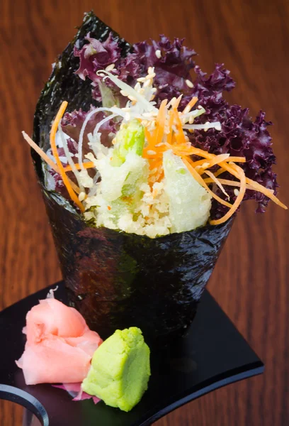 Cocina japonesa. rollo de mano en el fondo — Foto de Stock