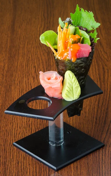 Japanese cuisine. hand roll on the background — Stock Photo, Image