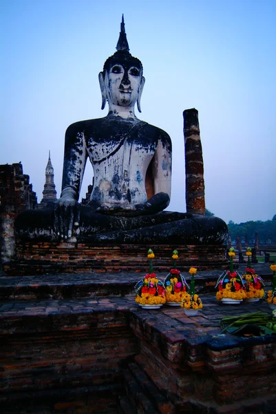 Thailand landmark. Ancient buddha statue. Sukhothai Historical P — Stock Photo, Image