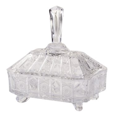 kristal cam kase bir arka plan üzerinde.