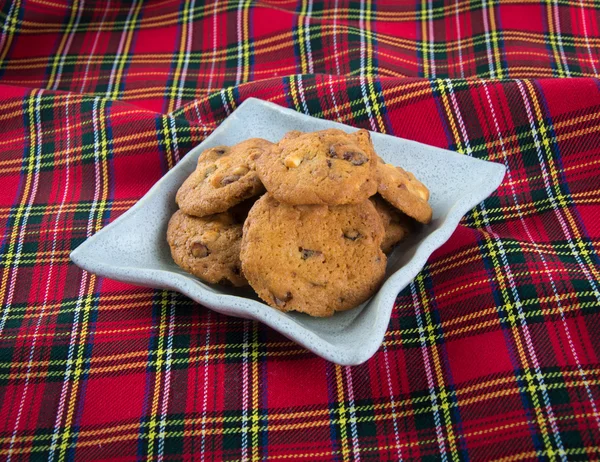 Galletas de chips de chocolate en el fondo —  Fotos de Stock