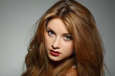 moda tarzı zarif cinsel kadın portre