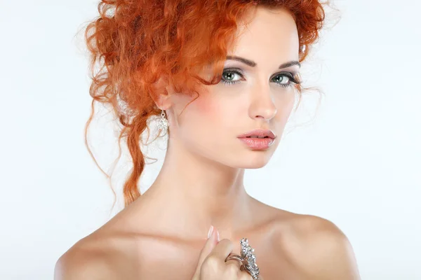 Pelo rojo. Chica de moda portrait.Accessorys . — Foto de Stock