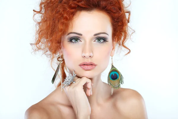 红头发。时尚女孩 portrait.accessorys. — 图库照片