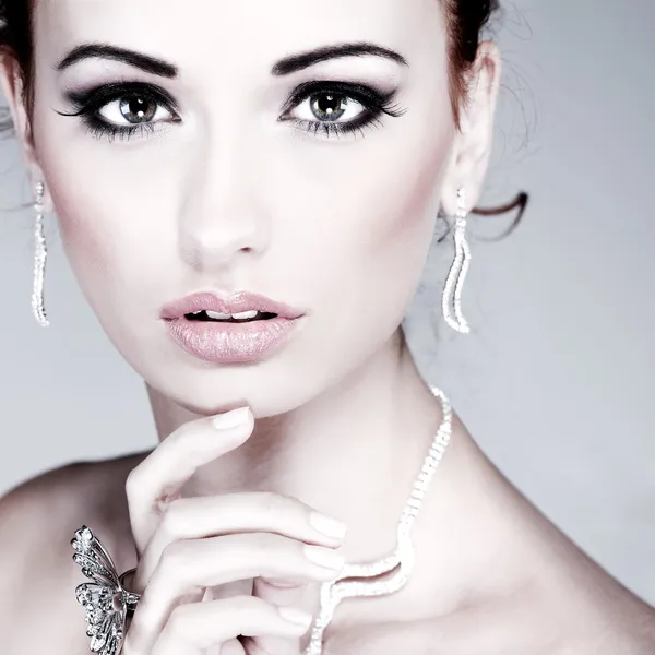 Kızıl saçlı. moda kız portrait.accessorys.