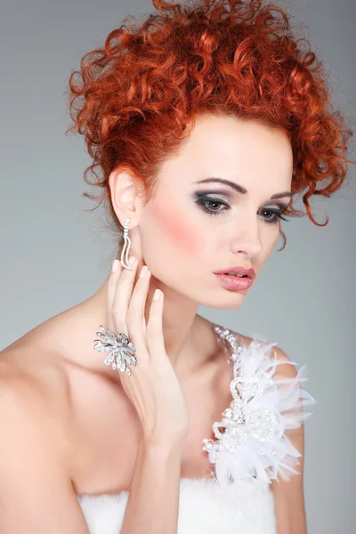 Vörös hajú. divat lány portrait.accessorys. — Stock Fotó