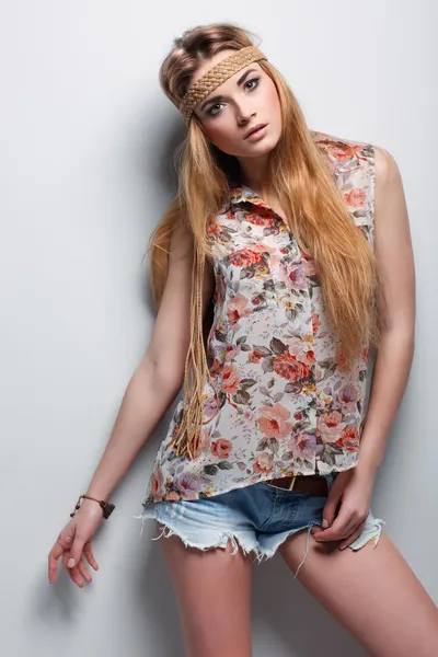 A photo of beautiful girl is in fashion style ,vintag — Stock Photo, Image