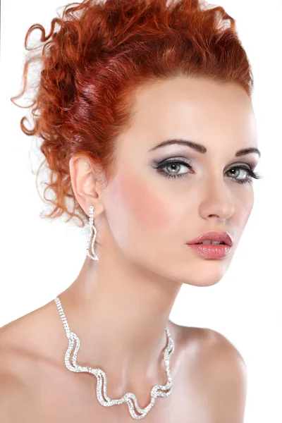 Rote Haare. Mode Mädchen portrait.accessorys.isolated auf weißem Hintergrund — Stockfoto