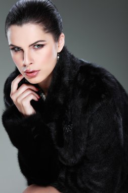 cinsel güzel kız bir fotoğraf olduğunu moda kürk giyim tarzıdır.