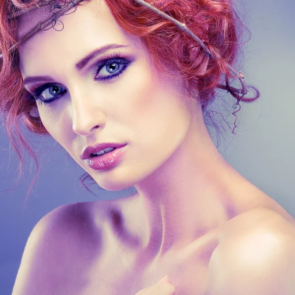 Red hairs. Portrait of beautiful girl in a chaplet from branches. — Stock Photo, Image