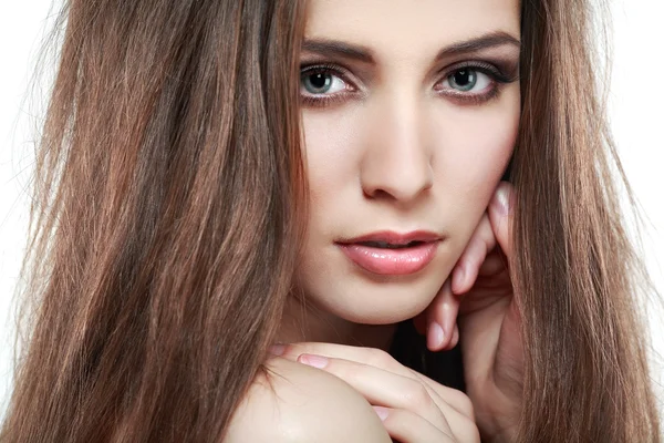 Hermosa chica, aislada sobre un fondo blanco, emociones, cosméticos — Foto de Stock