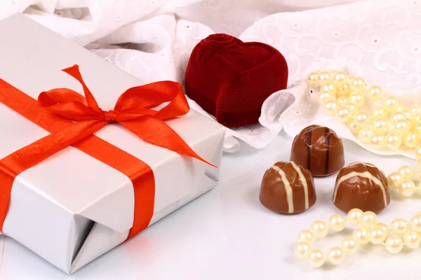 Prachtige geschenken voor st. Valentijnsdag — Stockfoto