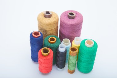 bulunan bir gökkuşağı gibi renkli konu