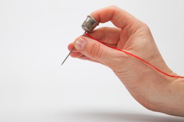 Orta parmak, closeup üzerinde yüksük