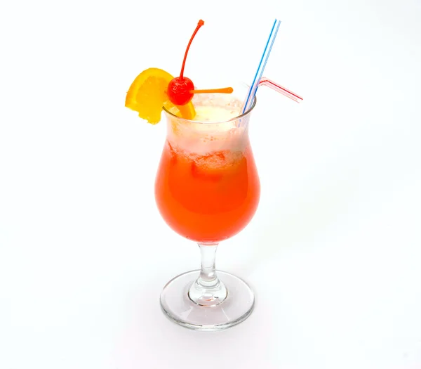 Cold alcoholic cocktail on the white background — Stock Photo, Image