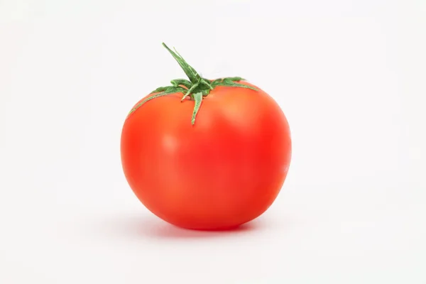 Vooraanzicht van het tomaat op witte achtergrond — Stockfoto