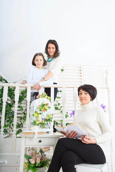 Grandmother, daughter and granddaughter — Stock Photo, Image