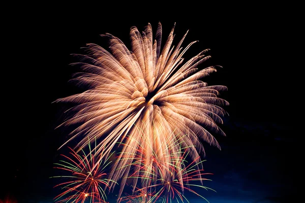 Gyönyörű tűzijáték — Stock Fotó