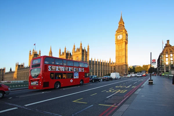 Ulice Londýna ráno, Westminsterské opatství — Stock fotografie