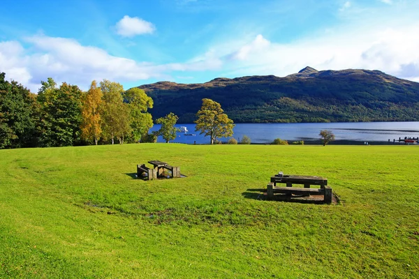 Loch lomond, tarbet v říjnu, Skotsko, Velká Británie — Stock fotografie