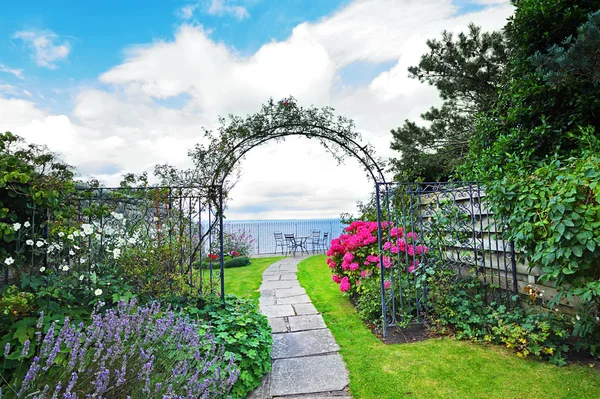 Schön, alt, garten — Stockfoto