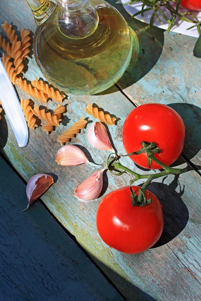 Alimentos saudáveis, massas e tomates — Fotografia de Stock