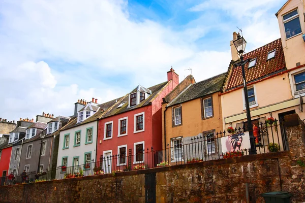 Gamla hus i queensferry nära edinburgh, Skottland — Stockfoto