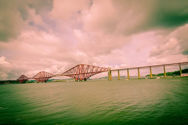 Weer railway bridge in de buurt van edinburgh, — Stockfoto